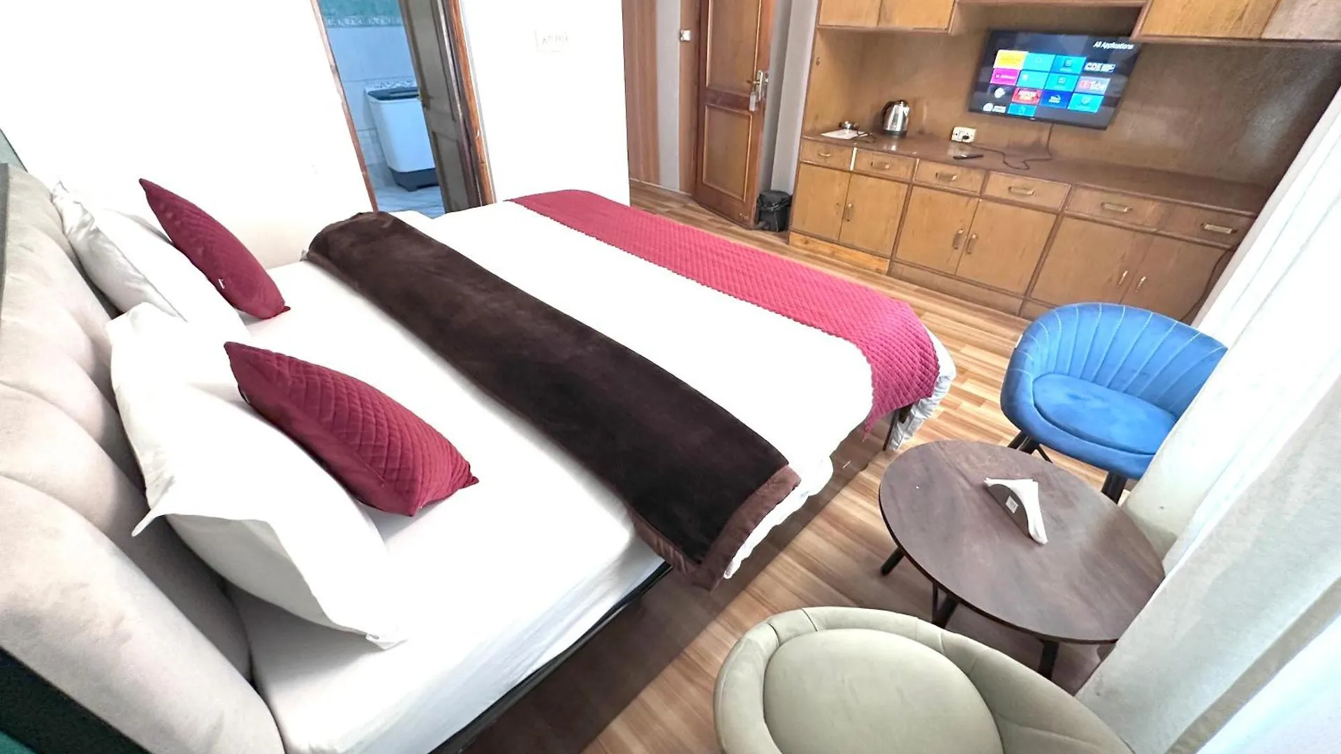 The Misty Pines Inn Shimla Bed & Breakfast