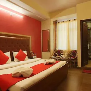 Harmony Purple Mall Road Hotel
